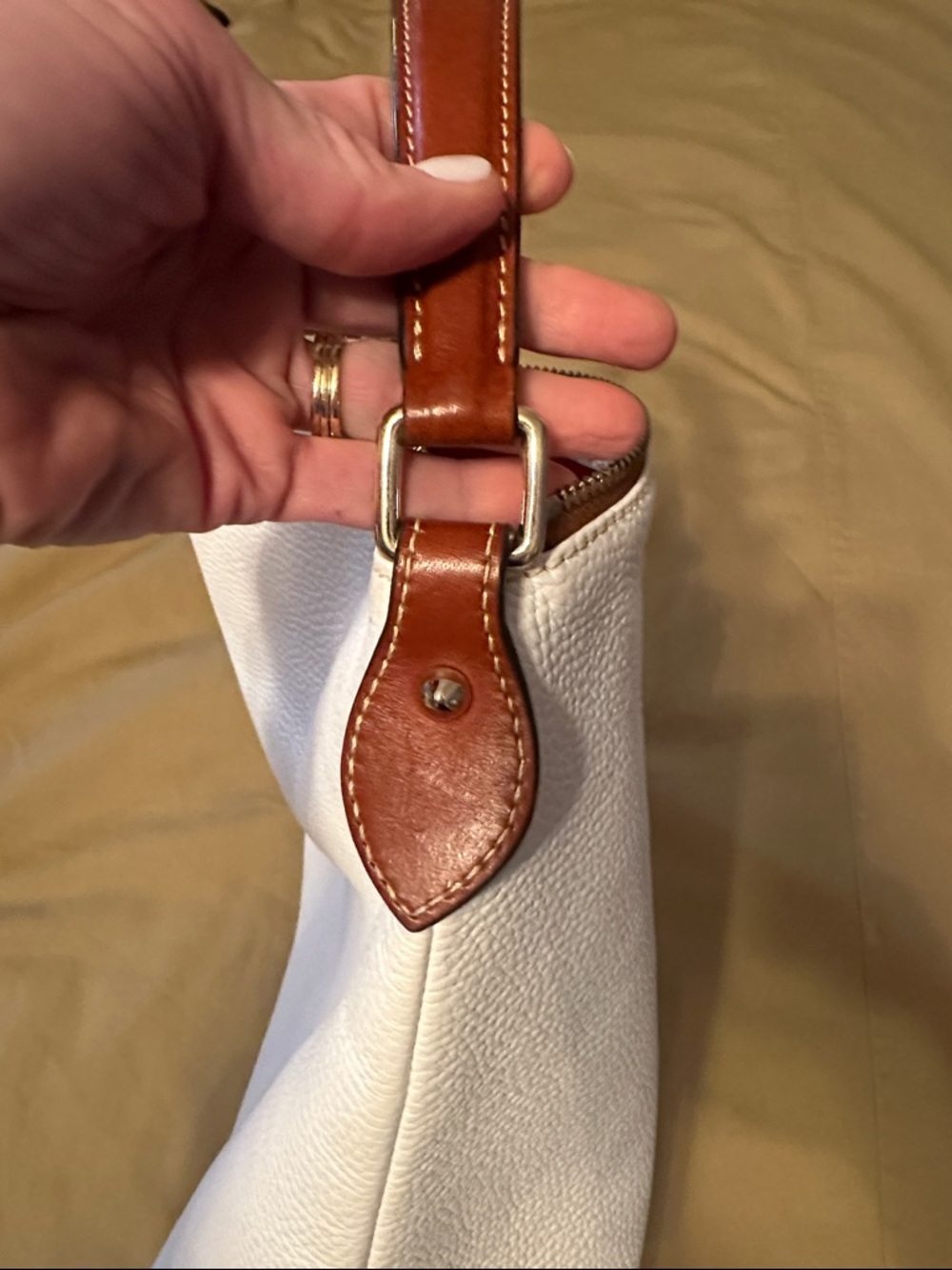 Dooney & Bourke East to West Sac White Leather Shoulder Bag with Brown Trim - Picture 11 of 12